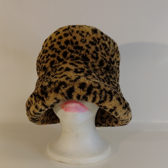 Preston & York Accessories - Preston & York Animal Print Faux Fur Bucket Hat